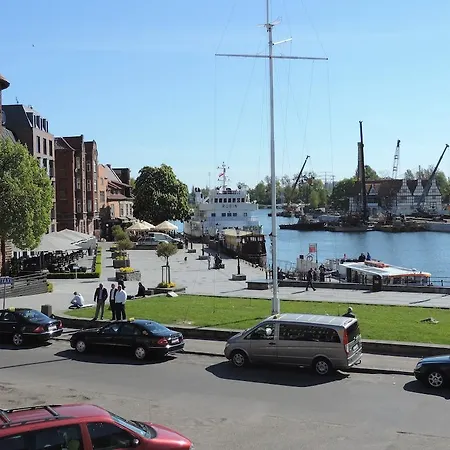 Gdanskie - Targ Rybny Z Widokiem Na Motlawe 格但斯克